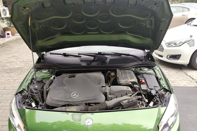 Used Mercedes-Benz A-Class 2016 A 200 Fashion Model Engine Bay