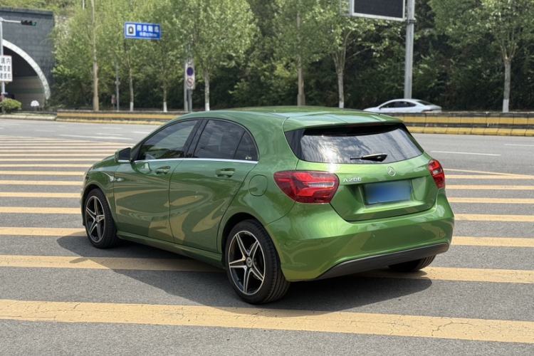 Used Mercedes-Benz A-Class 2016 A 200 Dynamic Edition Exterior 4