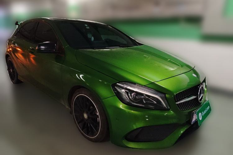 Used Mercedes-Benz A-Class 2016 A 200 Sport model Front Right 45 Deg