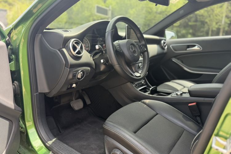 Used Mercedes-Benz A-Class 2016 A 200 Dynamic Edition Interior 2
