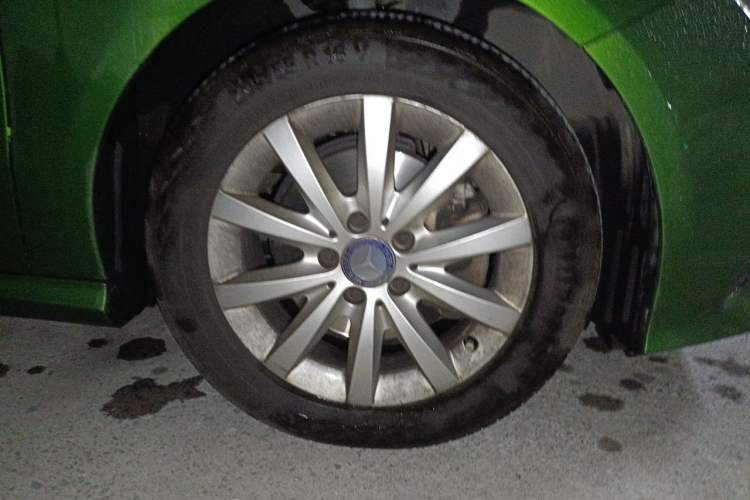 Used Mercedes-Benz A-Class 2016 A 180 Right Front Wheel Hub