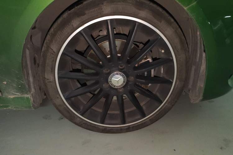 Used Mercedes-Benz A-Class 2016 A 200 Sport model Right Front Wheel Hub