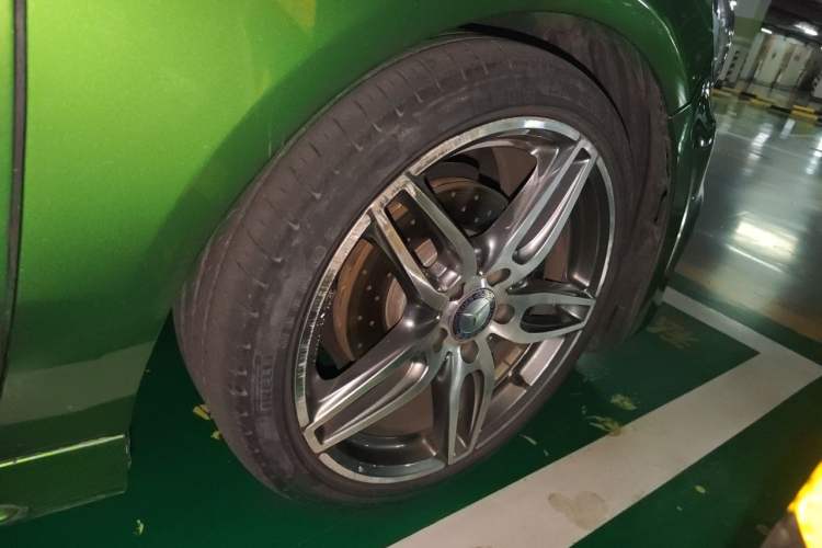 Used Mercedes-Benz A-Class 2016 A 200 Sport model Right Front Wheel Hub