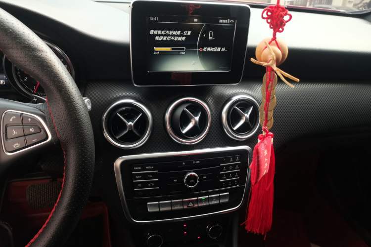 Used Mercedes-Benz A-Class 2016 A 200 Fashion Model Audio And AC Panel