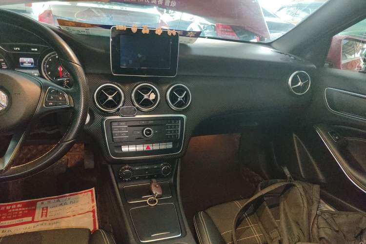 Used Mercedes-Benz A-Class 2016 A 200 Fashion Model Audio And AC Panel