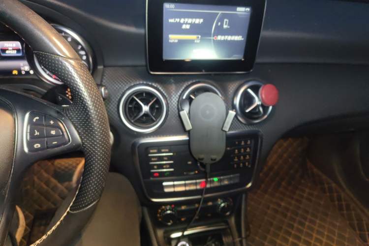 Used Mercedes-Benz A-Class 2016 A 200 Fashion Model Audio And AC Panel