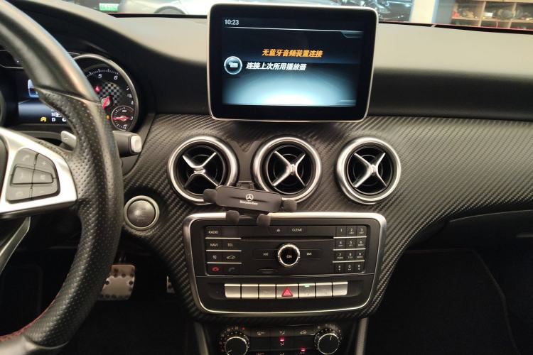 Used Mercedes-Benz A-Class 2016 A 200 Sport model Audio And AC Panel