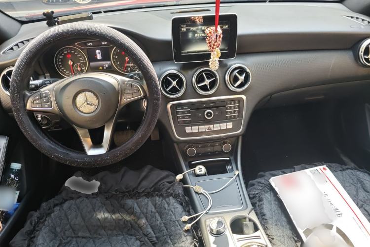 Used Mercedes-Benz A-Class 2016 A 200 Dynamic Edition Center Console