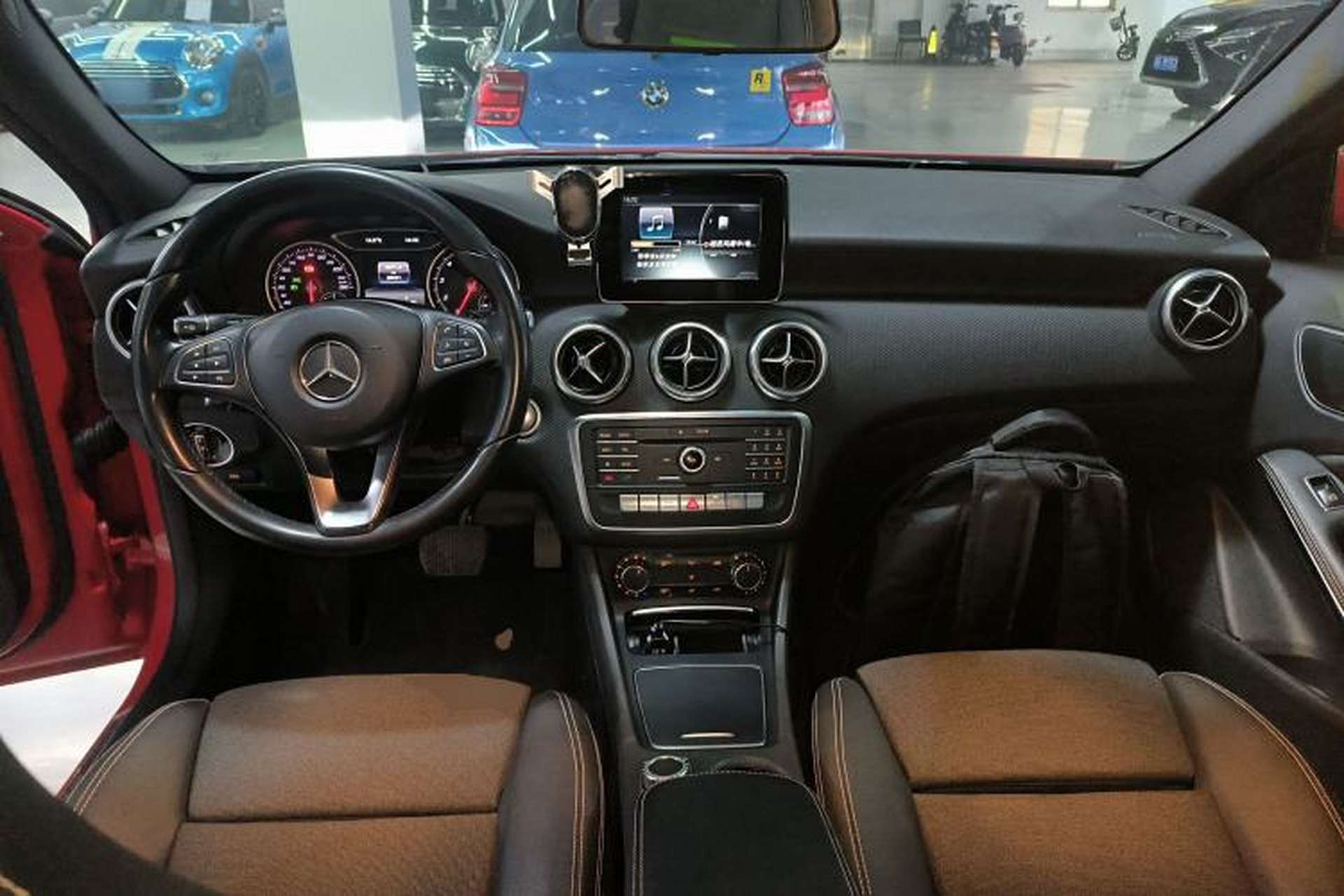Used Mercedes-Benz A-Class 2016 A 200 Dynamic Edition Center Console
