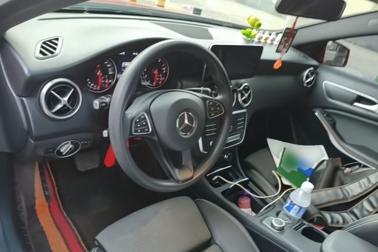 Used Mercedes-Benz A-Class 2016 A 180 Center Console