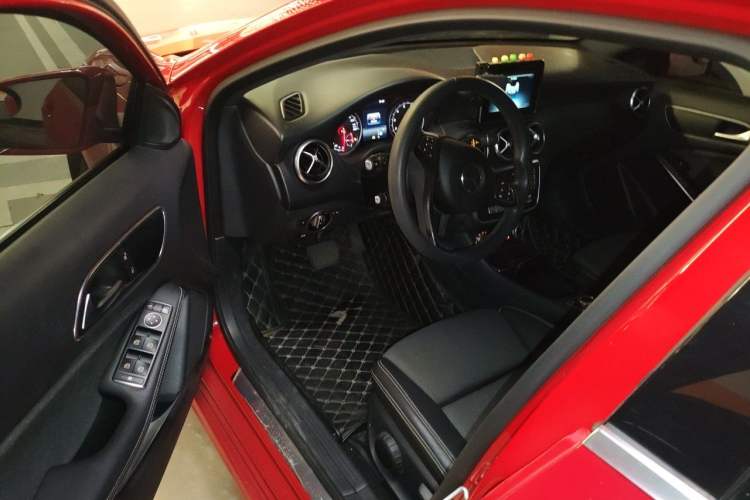 Used Mercedes-Benz A-Class 2016 A 180 Driver Seat