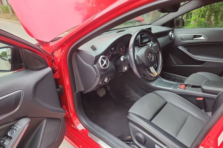 Used Mercedes-Benz A-Class 2016 A 200 Dynamic Edition Driver Seat