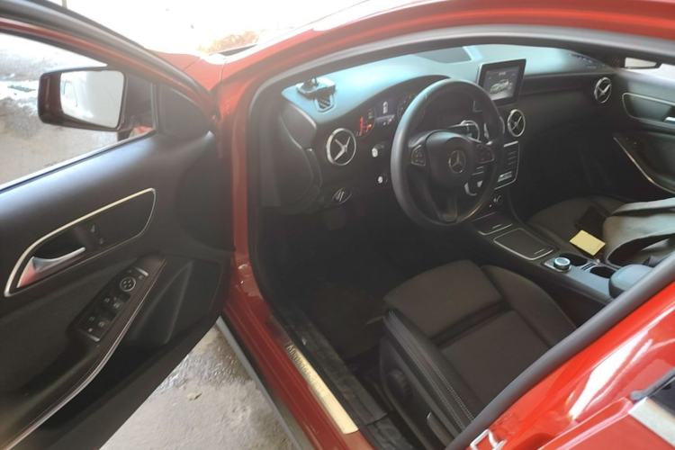 Used Mercedes-Benz A-Class 2016 A 180 Driver Seat