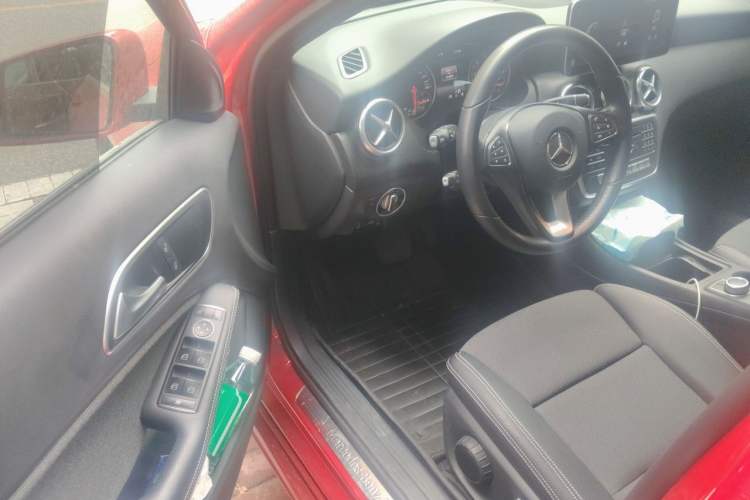 Used Mercedes-Benz A-Class 2016 A 200 Dynamic Edition Driver Seat