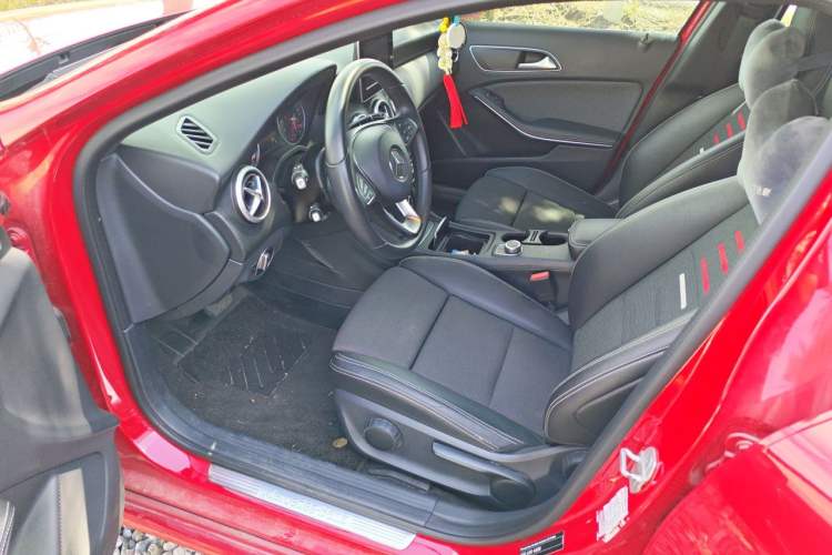 Used Mercedes-Benz A-Class 2016 A 200 Dynamic Edition Driver Seat