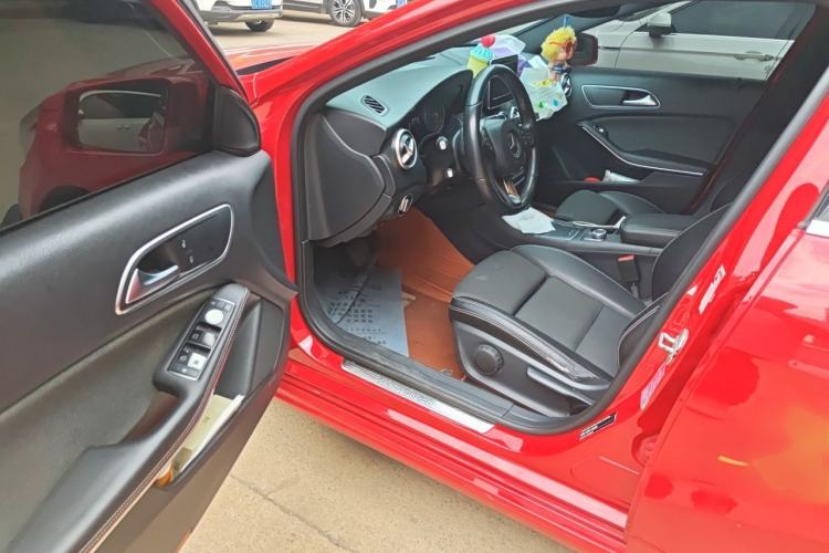 Used Mercedes-Benz A-Class 2016 A 200 Dynamic Edition Driver Seat