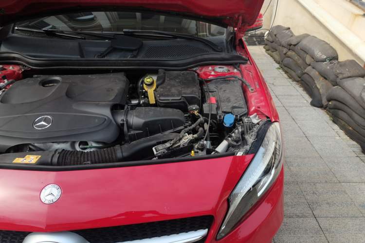 Used Mercedes-Benz A-Class 2016 A 200 Fashion Model Engine Bay Left