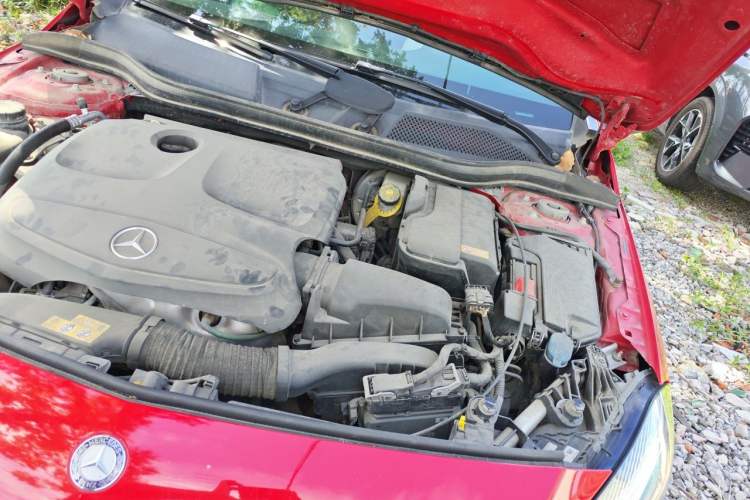 Used Mercedes-Benz A-Class 2016 A 200 Dynamic Edition Engine Bay Left