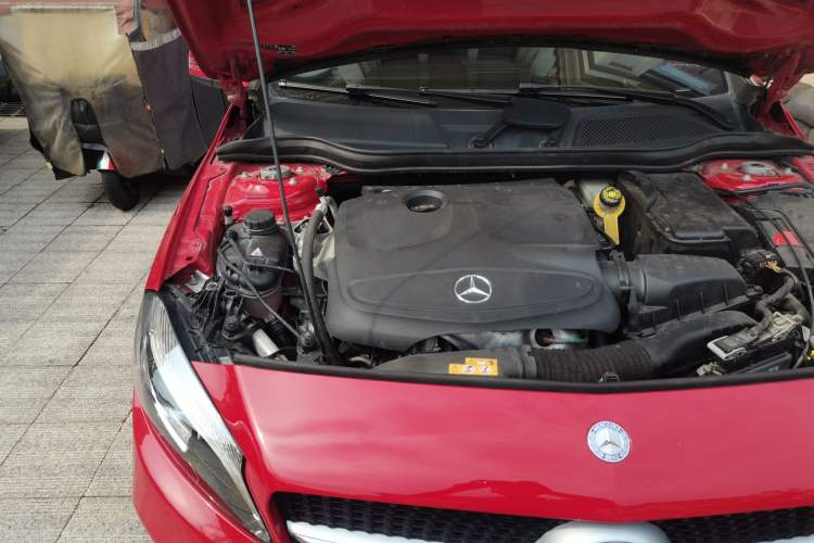 Used Mercedes-Benz A-Class 2016 A 200 Fashion Model Engine Bay Right
