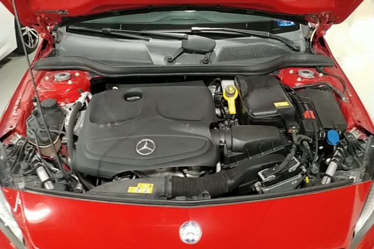 Used Mercedes-Benz A-Class 2016 A 200 Dynamic Edition Engine Bay