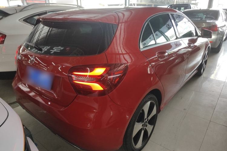 Used Mercedes-Benz A-Class 2016 A 200 Fashion Model Exterior 5
