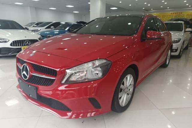Ojetý Mercedes-Benz A-Class 2016 A 180