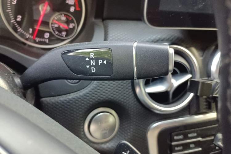 Used Mercedes-Benz A-Class 2016 A 200 Dynamic Edition Gear Lever