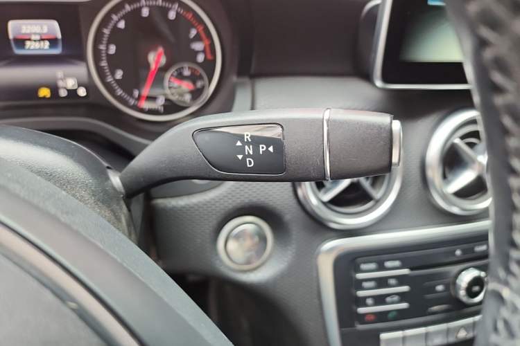 Used Mercedes-Benz A-Class 2016 A 200 Dynamic Edition Gear Lever