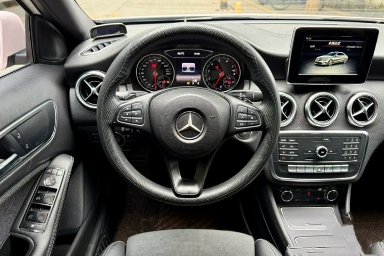 Used Mercedes-Benz A-Class 2016 A 180 Interior 3
