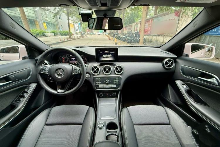 Used Mercedes-Benz A-Class 2016 A 180 Interior 4