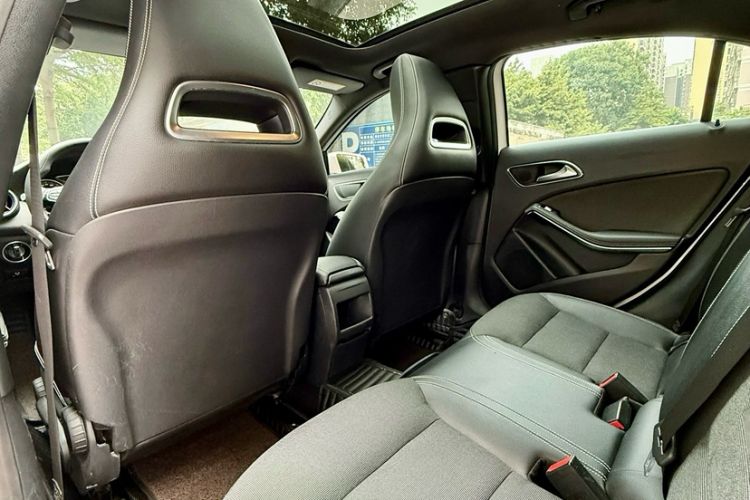 Used Mercedes-Benz A-Class 2016 A 180 Interior 6
