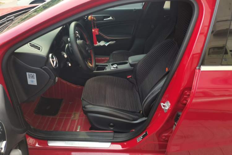 Used Mercedes-Benz A-Class 2016 A 200 Fashion Model Left Front Seat