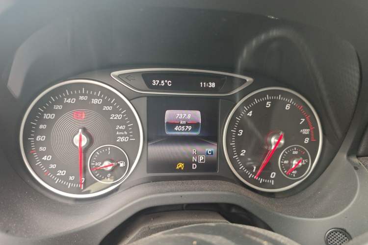 Used Mercedes-Benz A-Class 2016 A 180 Odometer Close Up