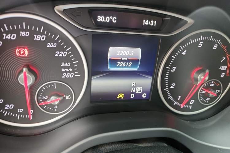 Used Mercedes-Benz A-Class 2016 A 200 Dynamic Edition Odometer Close Up