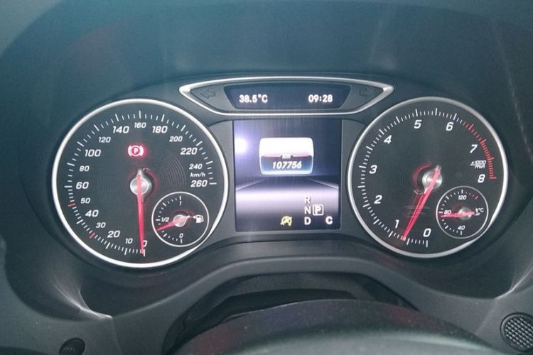Used Mercedes-Benz A-Class 2016 A 180 Odometer Close Up