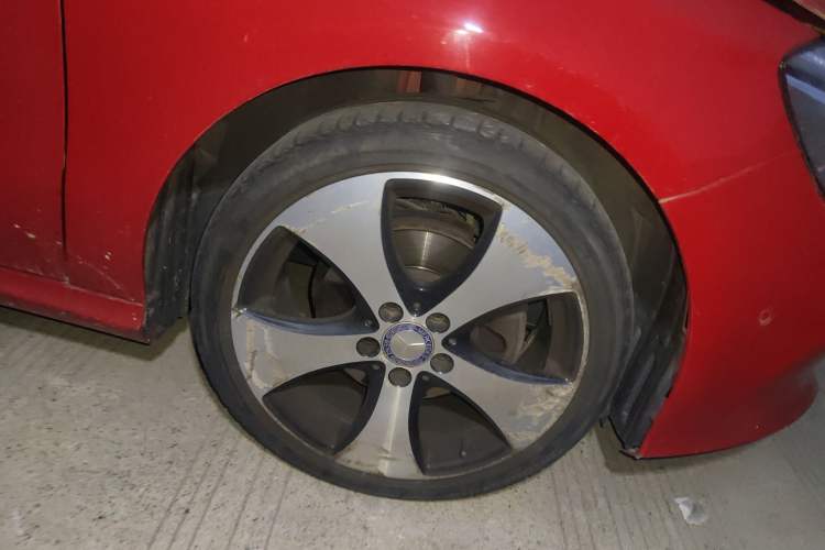 Used Mercedes-Benz A-Class 2016 A 200 Fashion Model Right Front Wheel Hub