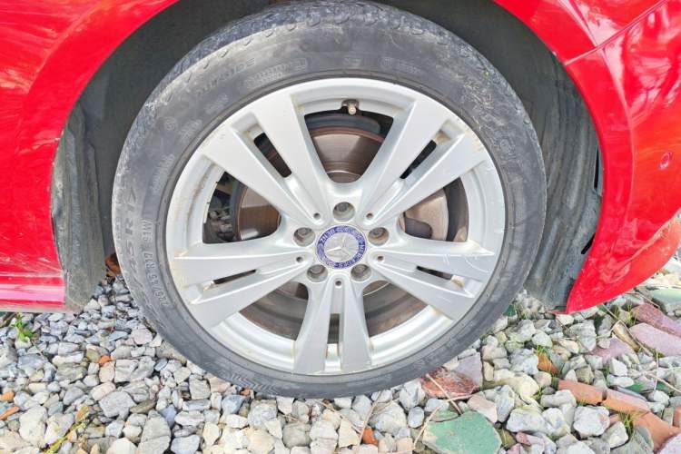 Used Mercedes-Benz A-Class 2016 A 200 Dynamic Edition Right Front Wheel Hub