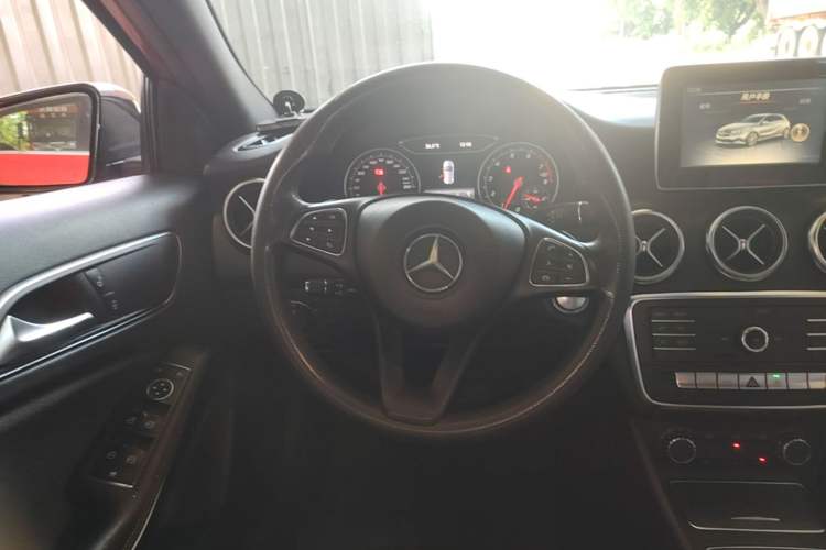 Used Mercedes-Benz A-Class 2016 A 180 Steering Wheel