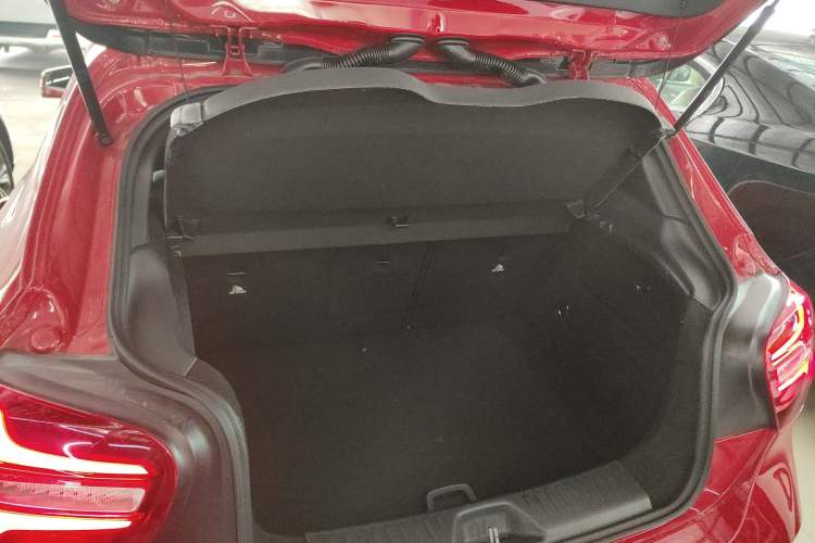 Used Mercedes-Benz A-Class 2016 A 200 Fashion Model Trunk