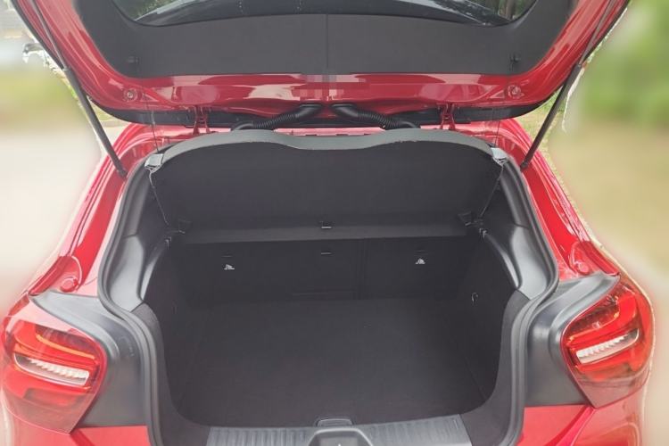 Used Mercedes-Benz A-Class 2016 A 200 Dynamic Edition Trunk
