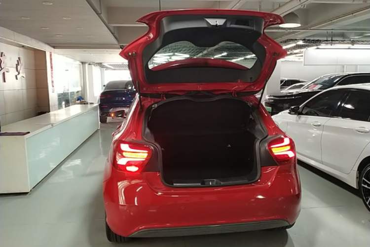 Used Mercedes-Benz A-Class 2016 A 200 Dynamic Edition Trunk