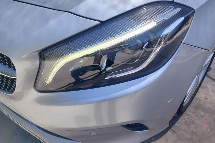 Used Mercedes-Benz A-Class 2016 A 200 Dynamic Edition Left Front Headlight