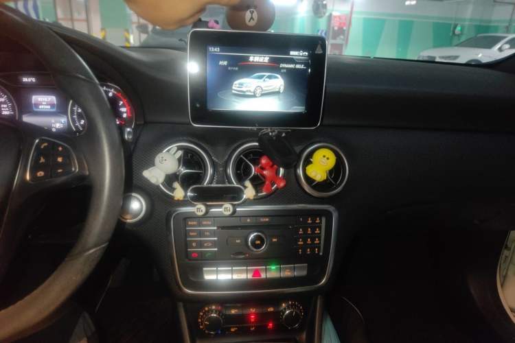 Used Mercedes-Benz A-Class 2016 A 200 Dynamic Edition Audio And AC Panel