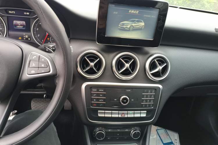 Used Mercedes-Benz A-Class 2016 A 180 Audio And AC Panel