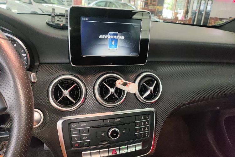 Used Mercedes-Benz A-Class 2016 A 200 Fashion Model Audio And AC Panel