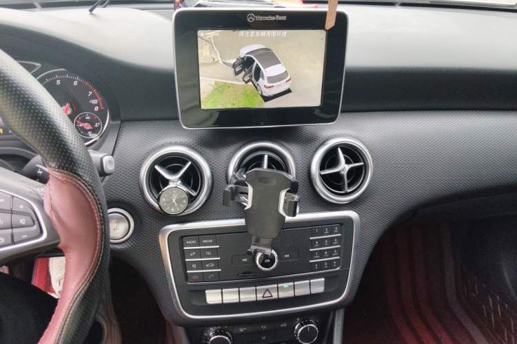 Used Mercedes-Benz A-Class 2016 A 180 Audio And AC Panel