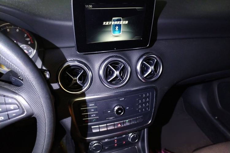 Used Mercedes-Benz A-Class 2016 A 180 Audio And AC Panel