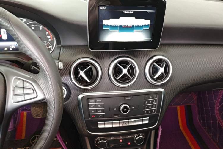 Used Mercedes-Benz A-Class 2016 A 180 Audio And AC Panel