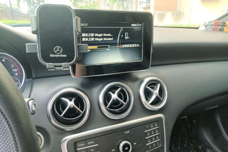 Used Mercedes-Benz A-Class 2016 A 180 Audio And AC Panel