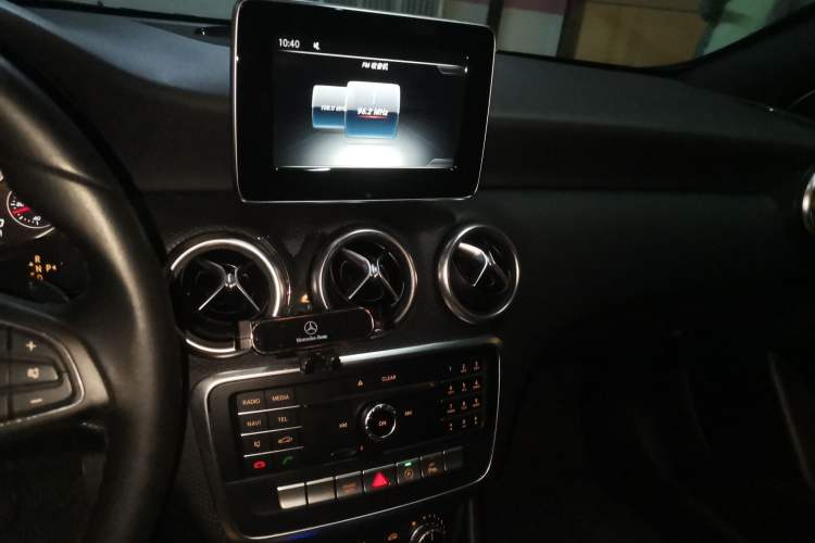 Used Mercedes-Benz A-Class 2016 A 200 Dynamic Edition Audio And AC Panel
